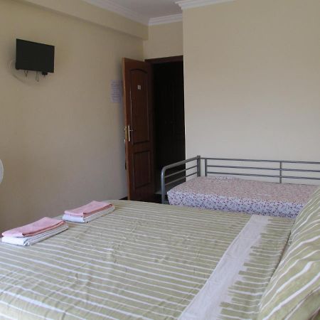 Homestay Marialva Park Seixal  Eksteriør bilde