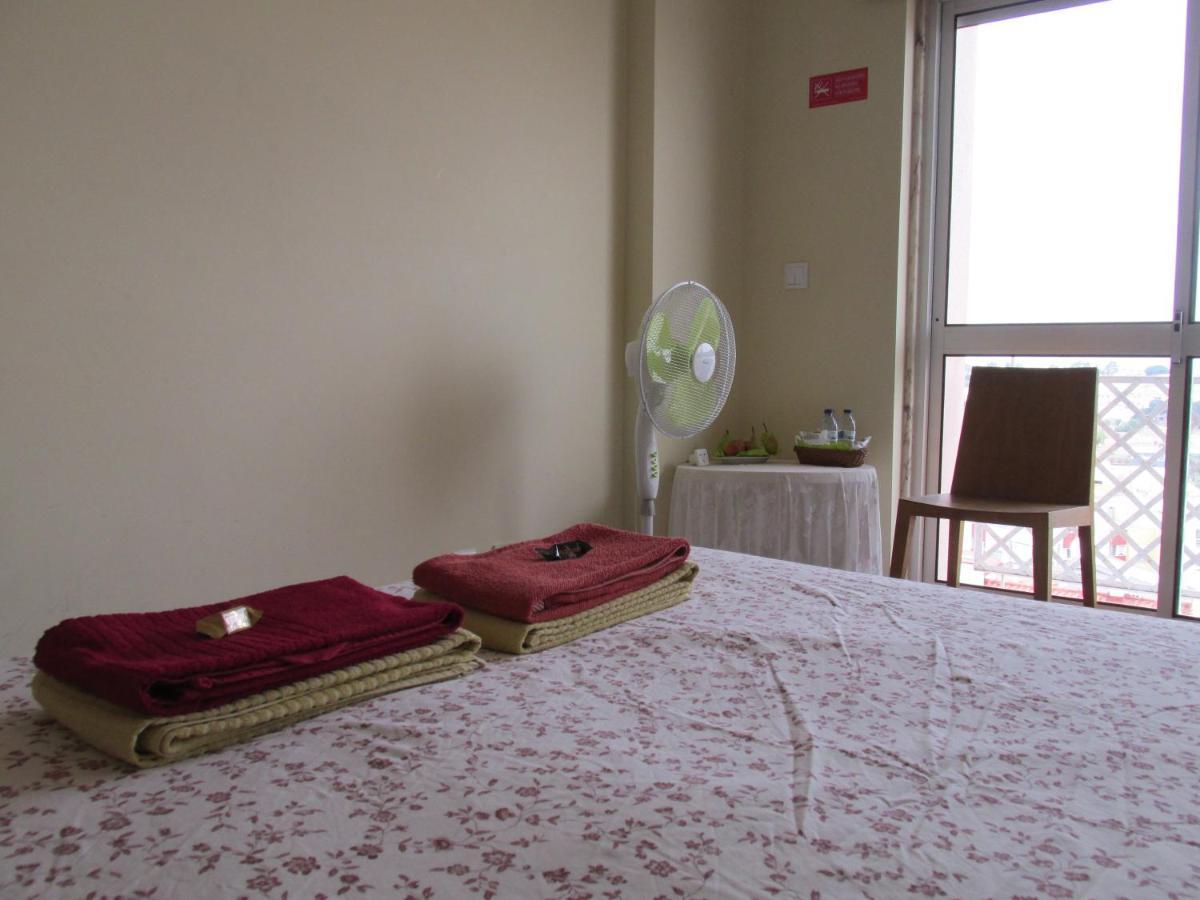 Homestay Marialva Park Seixal  Eksteriør bilde