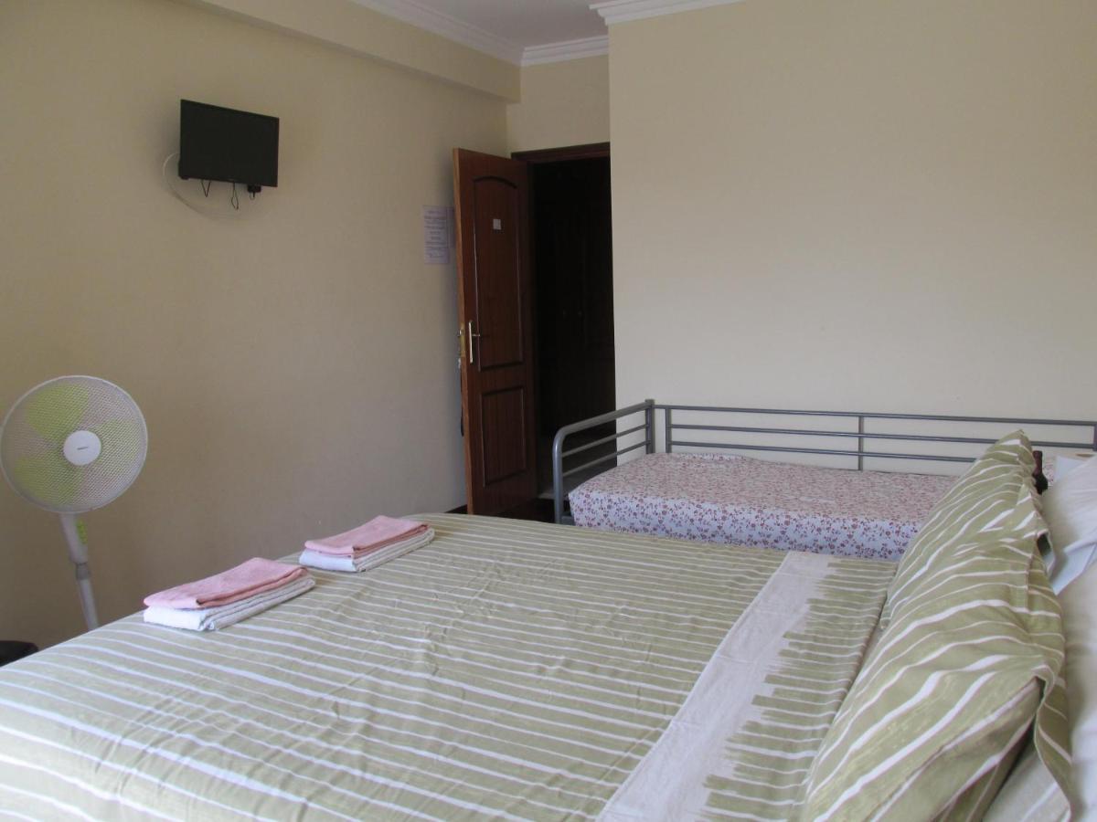 Homestay Marialva Park Seixal  Eksteriør bilde