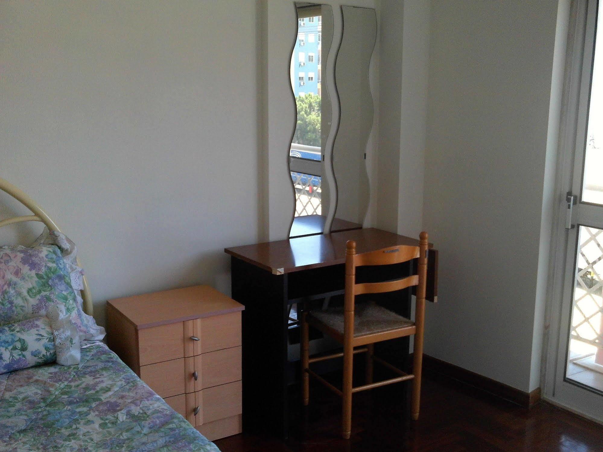 Homestay Marialva Park Seixal  Eksteriør bilde
