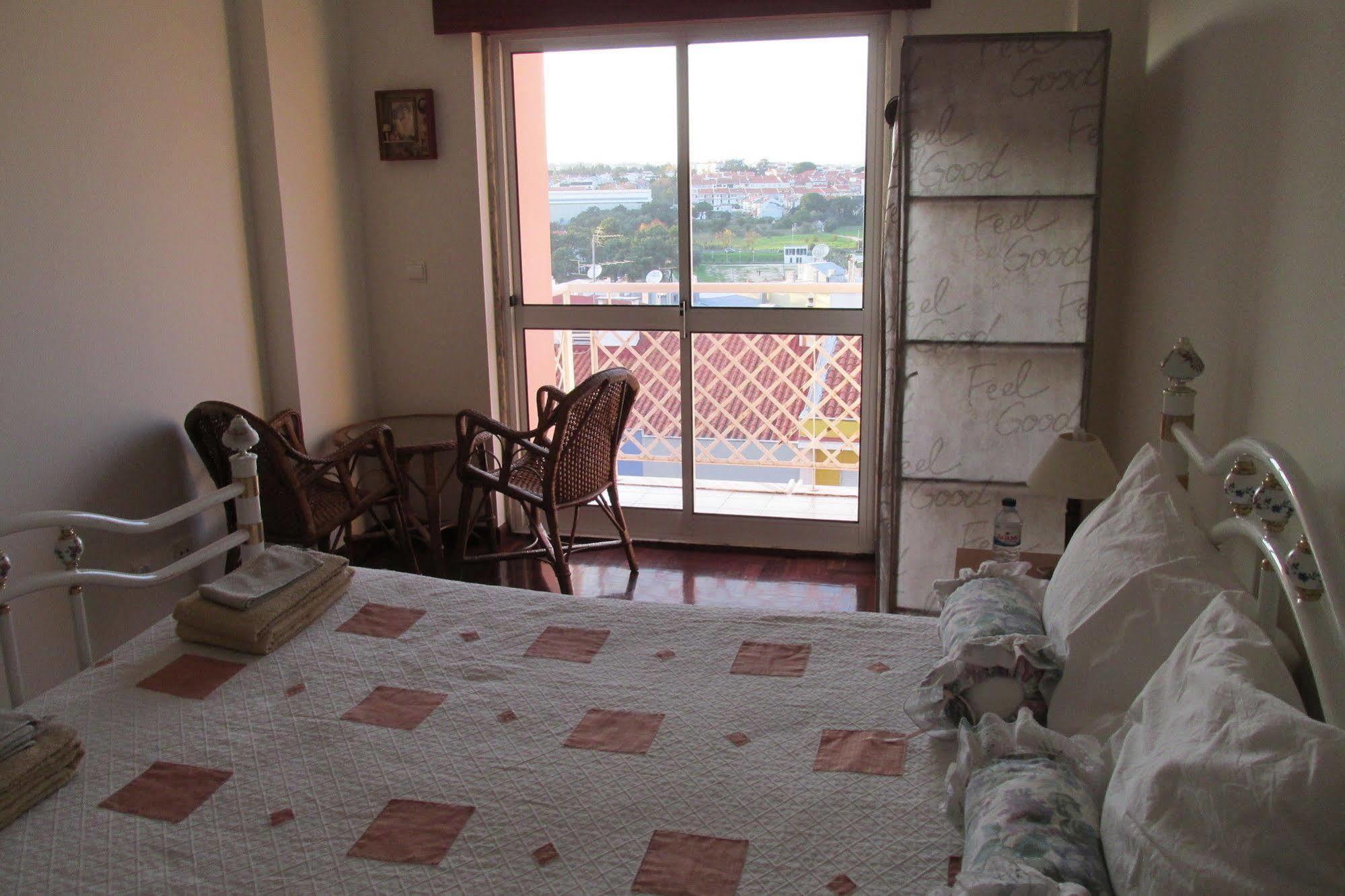 Homestay Marialva Park Seixal  Eksteriør bilde